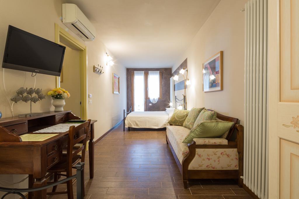 I Frutteti "Affitta Camere" Camaiore Luaran gambar